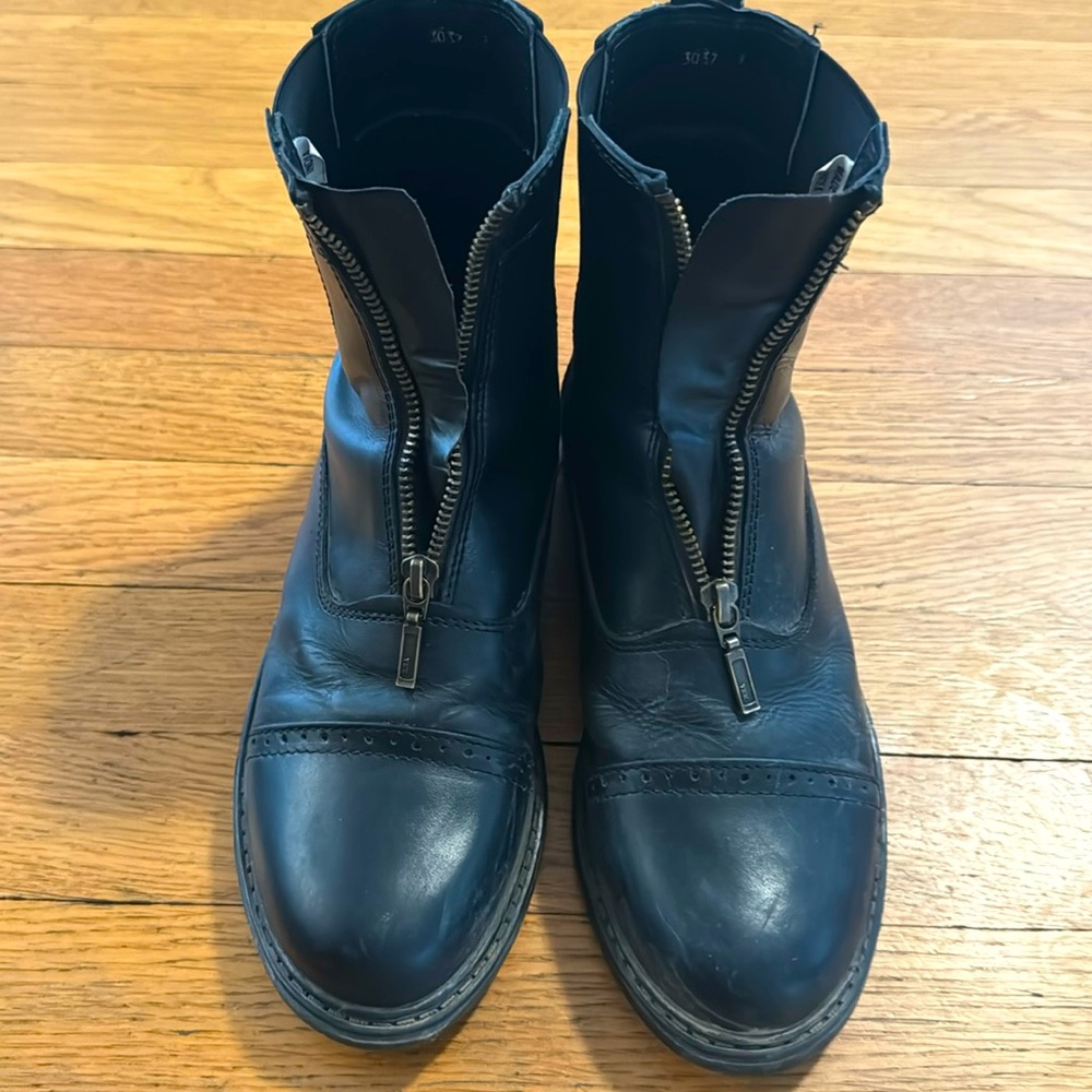 Tuff rider kids size 7 horseback riding boots